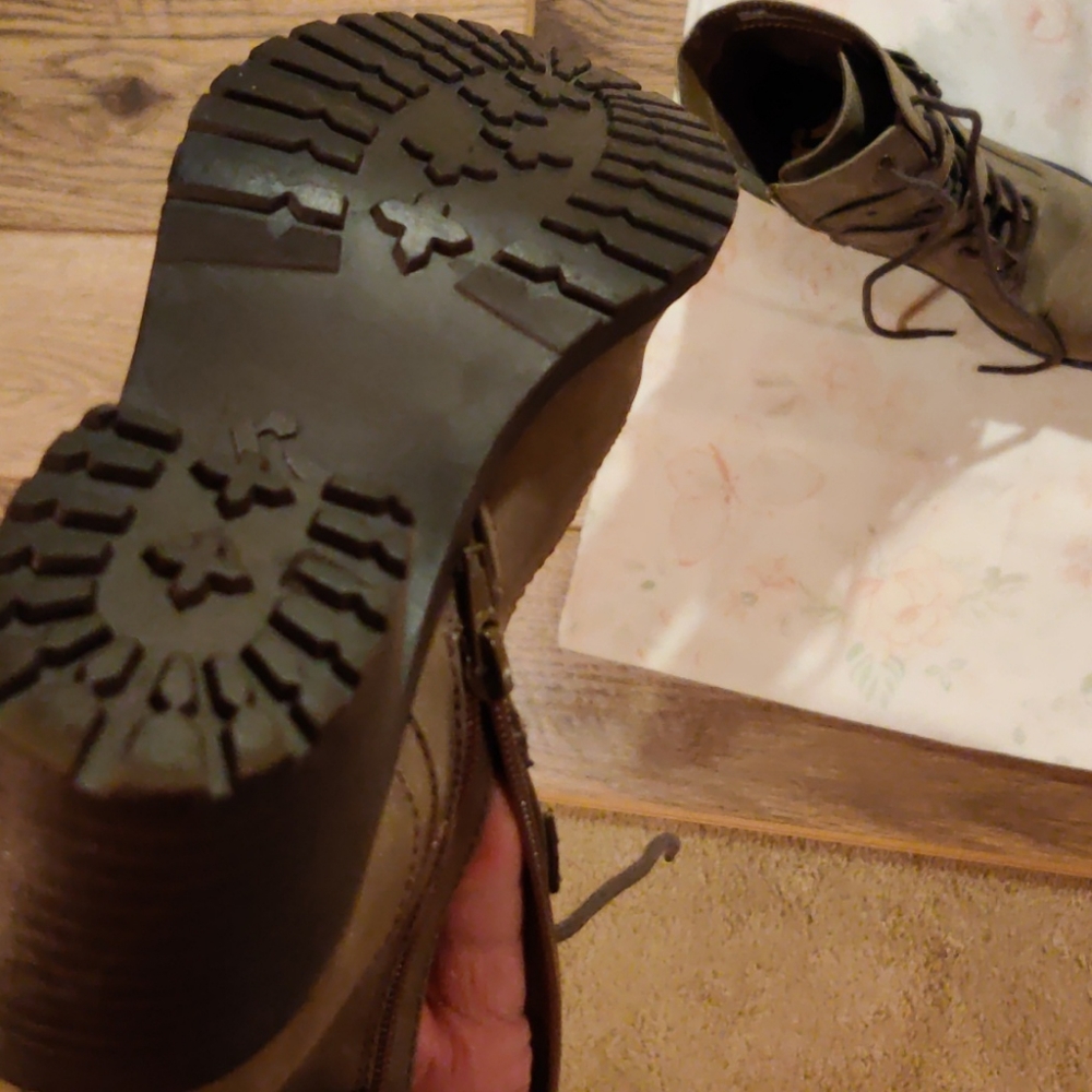 Report Brand Women's Boots - Picture 3 of 7